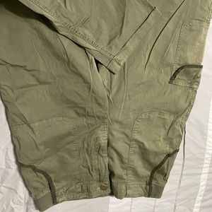 Army green cargo pants